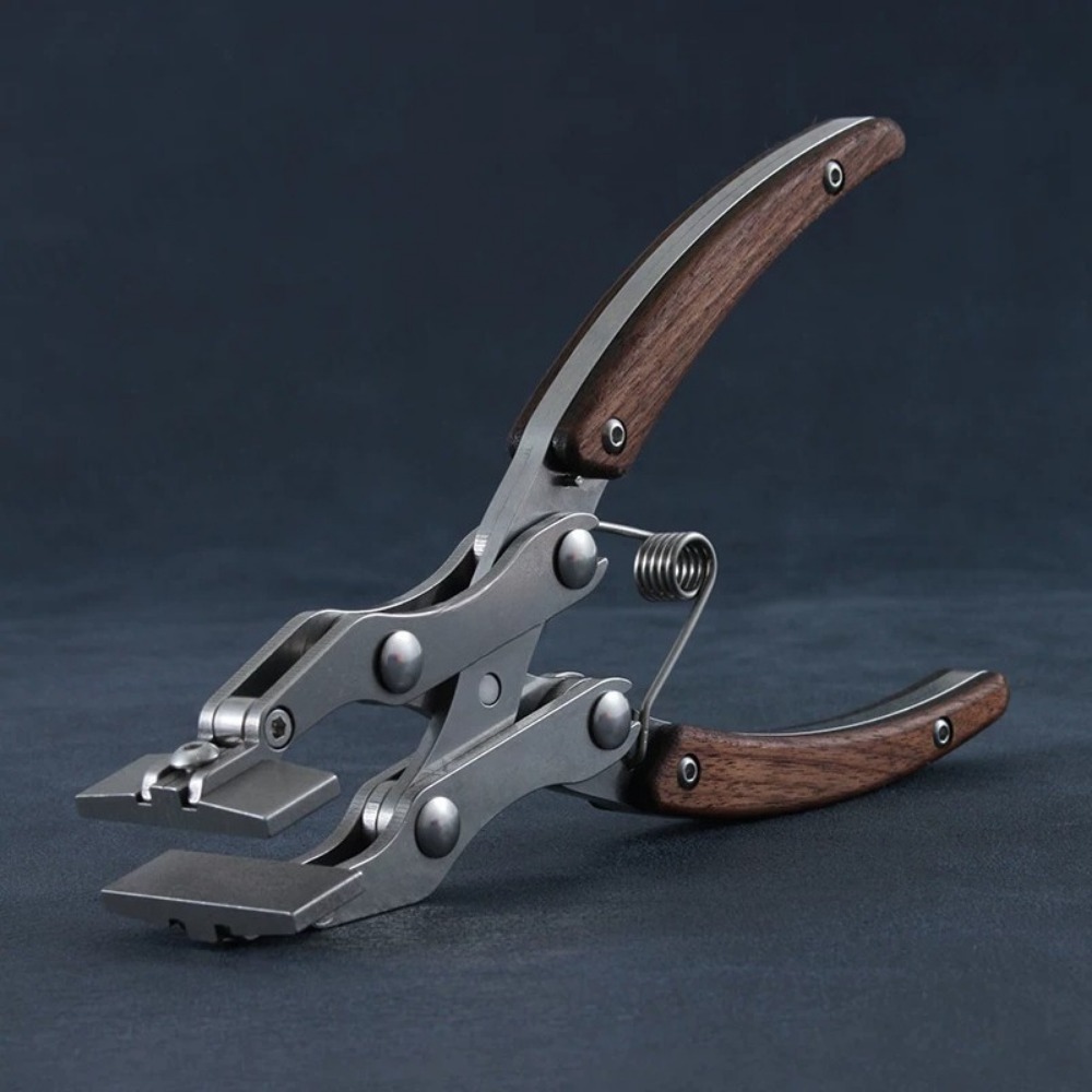 Pliers - Alicate de Mandíbula Plana de 38mm